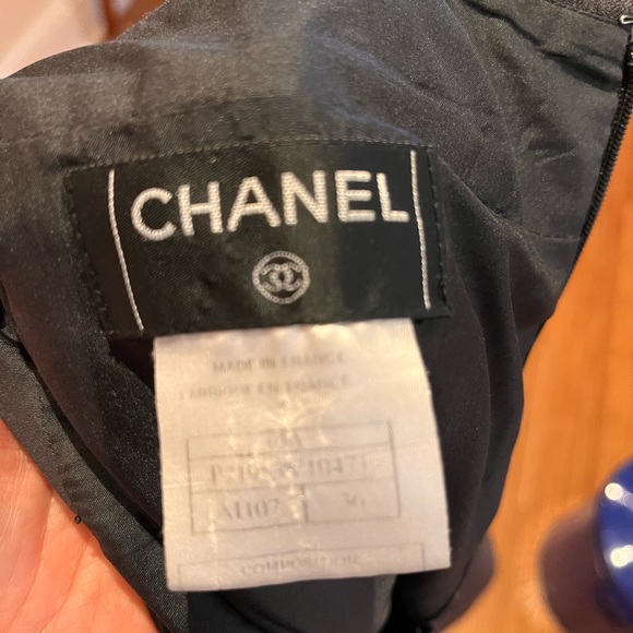 Authentic Chanel. Size 36 European. Made in France $250 - Picture 9 of 13